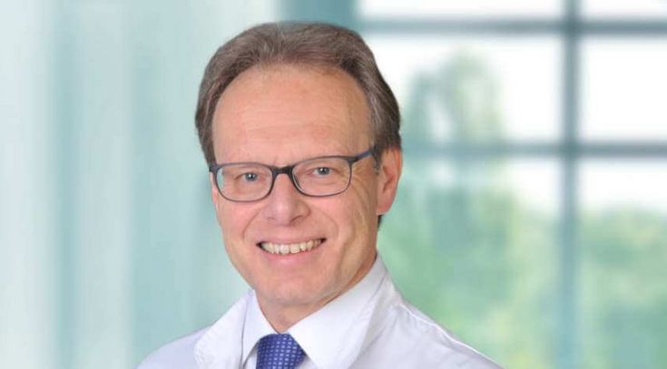 Porträt Dr. Michael Annas