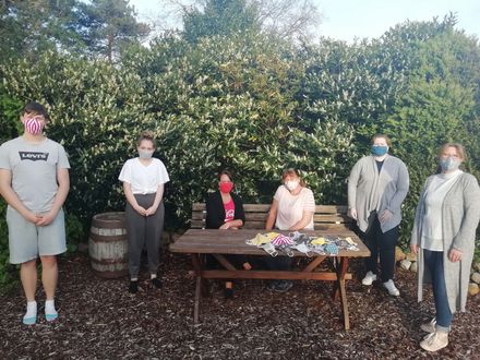 Fast 6000 Euro für Aphasiker-Zentrum Weser-Ems e.V. „ernäht“