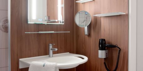 Badezimmer im Wahlleistungszimmer