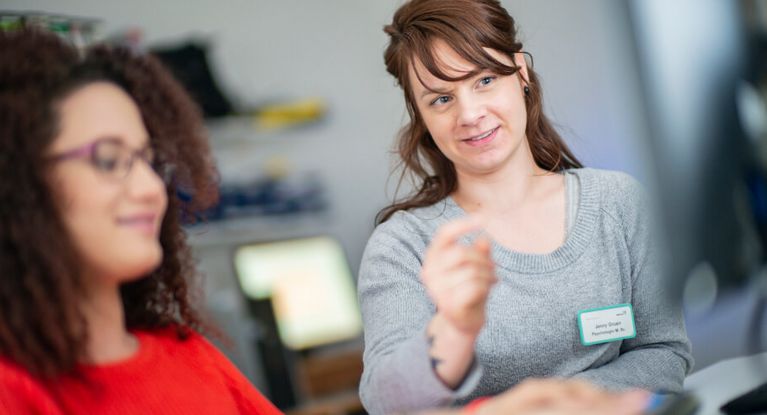 Therapeutin und Patientin im Psychotherapiegespräch